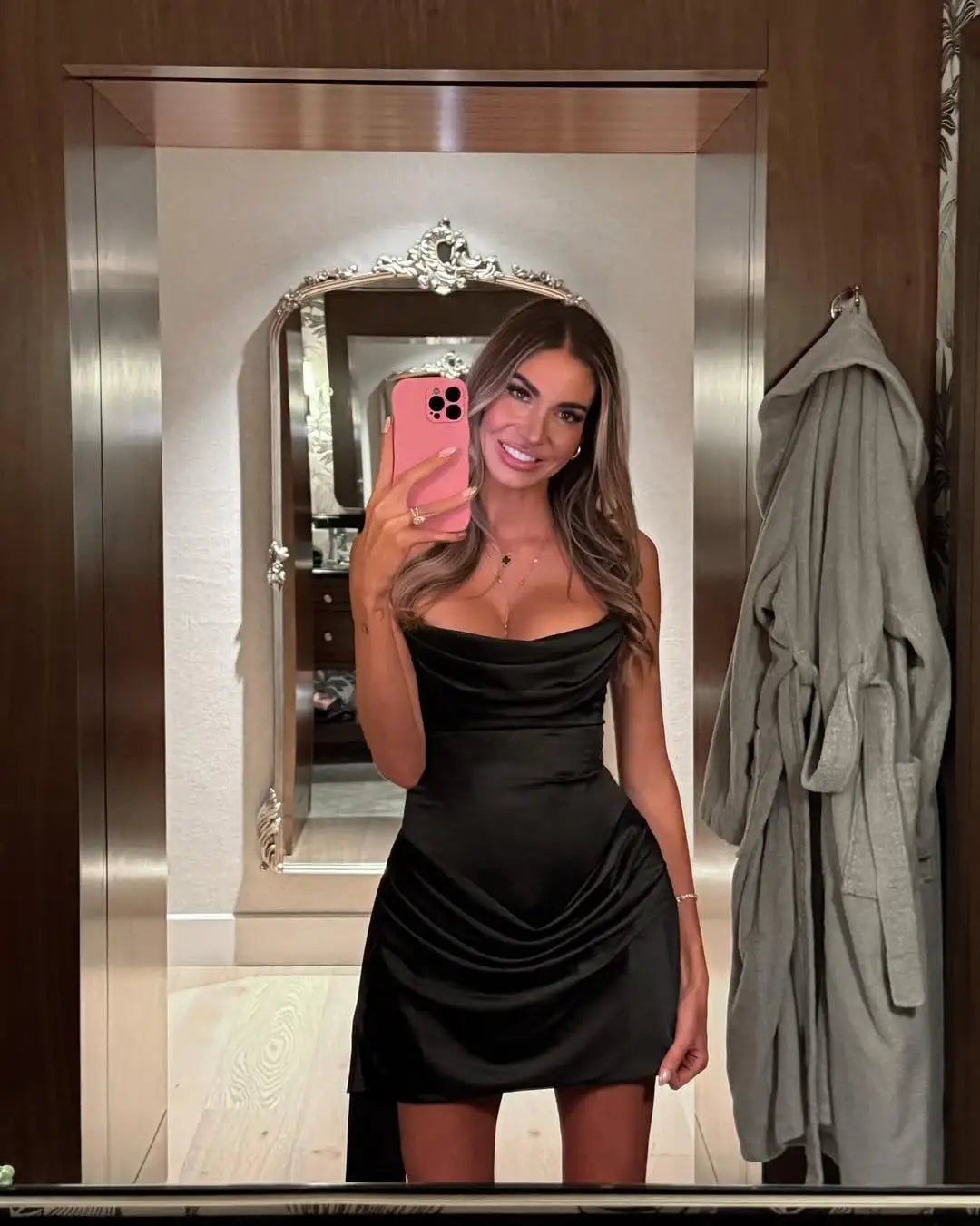 שמלה דגם-אדווה