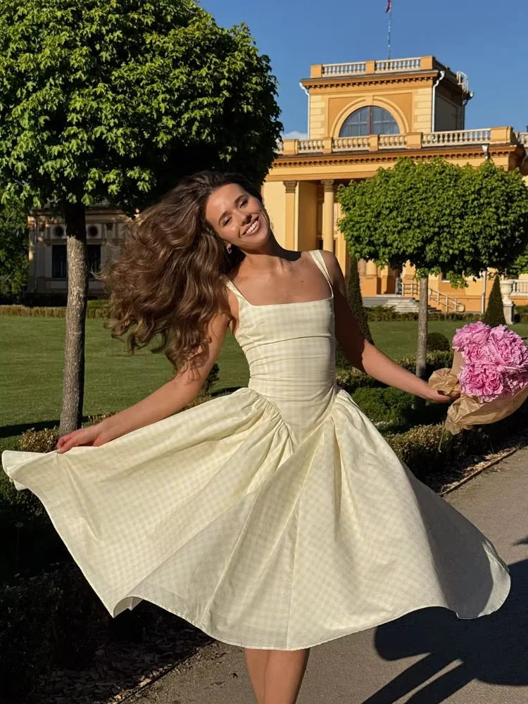 שמלה דגם-ויויאן